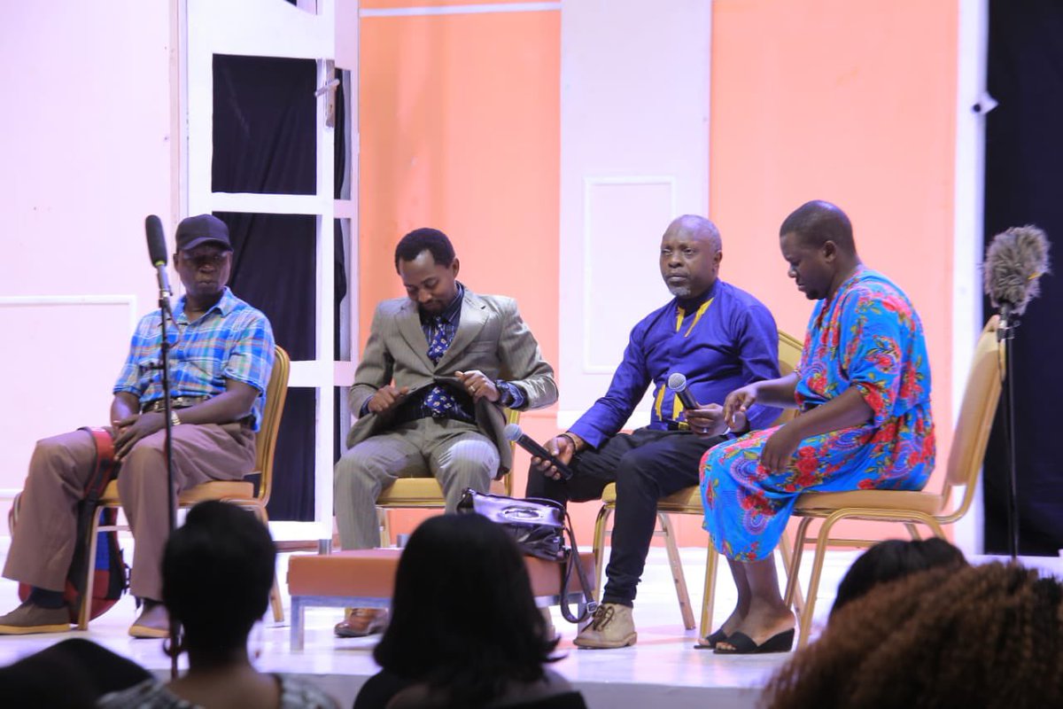 bhannington's tweet photo. 😆😆😆😆😆
Those who watched the @miriamatembe vs @AndrewMwenda  skit at #TheGrandReturn at Serena on 5th March will appreciate the humour in these pics better 😂🤣. https://t.co/mjW0VIonFg