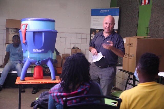 Mathare_Roots's tweet photo. Glad to host teams from KfW DEG, ASSIST Africa and Vestergaard Frandsen EA today in Mathare for a project evaluation visit, through this partnership we were able to distribute over 2200 family water filters and 100 community filters in the last one year.

#ToneSafi https://t.co/IUWDQhO0AK