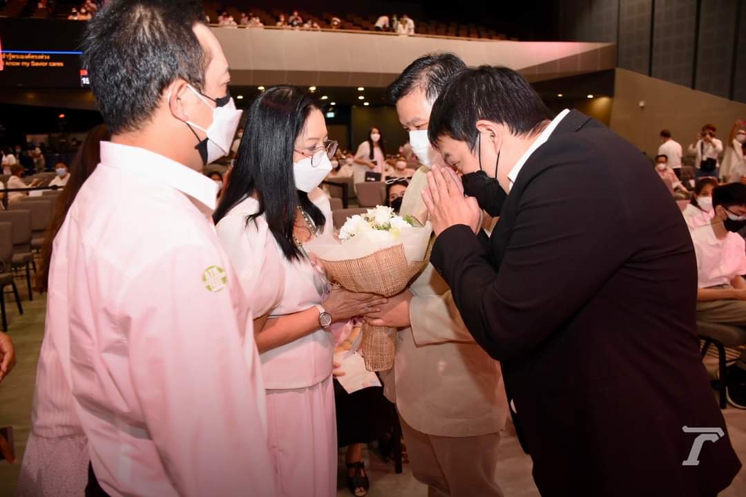 Misstoiting's tweet photo. อาการเมื่อ....อิชั้น...เลื่อนมาเจอภาพนี้  🤮🤮🤮🤮 4 รอบติด....ตามจำนวนคนในภาพ
#แตงโมต้องได้รับความยุติธรรม https://t.co/xupkpnJReZ