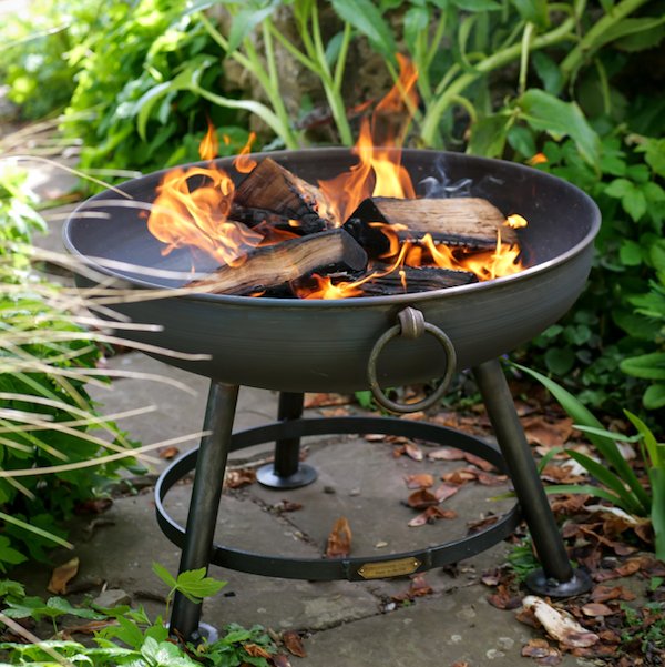 🔥The classic firepit from Firepits UK is a great design for all uses!
🔥Comes in multiple sizes too!
#firepittuesday #radwaybridgegardencentre