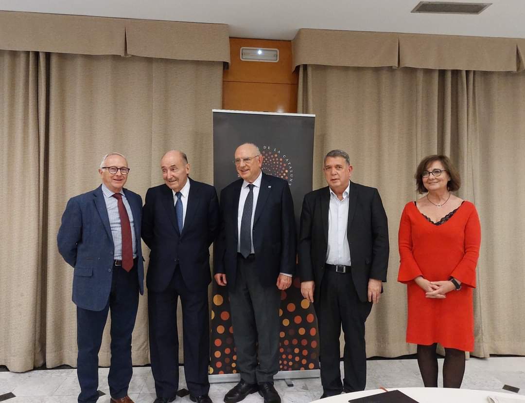 FundacioGresol's tweet photo. Prop de 80 persones van assistir ahir al vespre al sopar col·loqui organizar per la nostra Fundació amb el reconegut advocat Miquel Roca Junyent, Soci Fundador i President de @Roca_Junyent. https://t.co/f1vxsnPDEm
