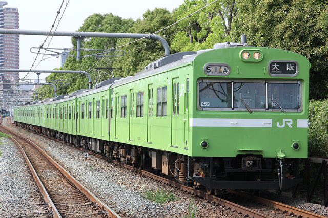 遂に奈良線から103系が引退…1983年の関西線投入以来、39年に亘るウグイス色の103系の活躍にピリオドを打つことになりますね。2024年に ...