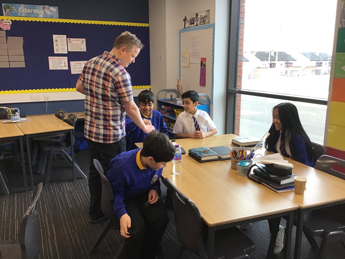 StBrendansYoker's tweet photo. P7a enjoyed a fantastic talk from Dr J. Butcher from Glasgow Caledonian University about his job in Food Science. We looked at protein sources 🦗 and  discussed how to get into a job in the Sciences.
@ScienceWeekUK @DYWglasgow @STEMglasgow @foodbioGCU @GCU_BIO #BSW22 https://t.co/4pLGVJC5Z3