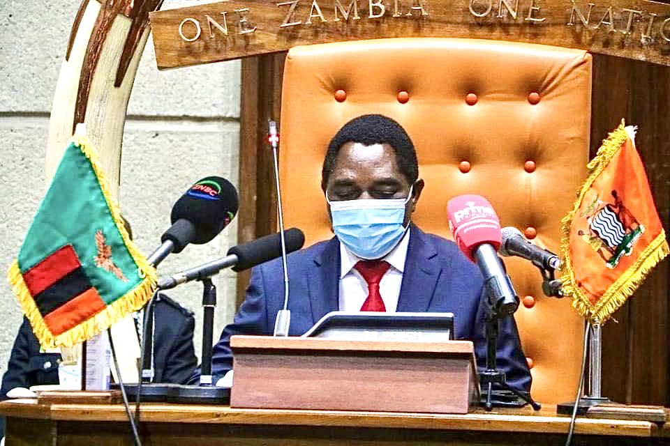 HHichilema's tweet photo. Thank you for giving us the opportunity to address the nation on our common values. What’s your impression of our first #SONA? 

#WeAreFixing  #Zambia #SeedsOfProsperity https://t.co/ba59sBExLF