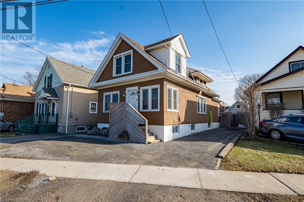 BoldtRealtyInc's tweet photo. ✨ NEW LISTING! ✨

🏡 120 Eastchester Ave | St. Catharines | $599,900

🙋‍♀️🙋‍♂️🙋‍♀️ The Page Team | 905-353-7744 | pageteam01@gmail.com

Learn more about this must-see listing at https://t.co/fSdFyYWDnY and contact The Page Team to schedule a viewing! https://t.co/xN7uqVcMn8