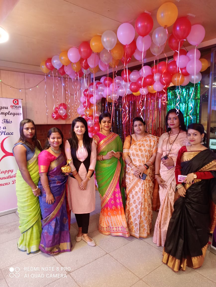 AnimaSahoo10's tweet photo. #Latepost 
#InternationalWomensDay 
#OfficeCelebration 
@ArgusNews_in @mohanty_madhuri https://t.co/63A8lbIk7q