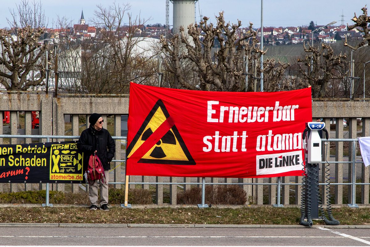 Jue_Baumeister's tweet photo. #Atom und #Gas raus aus der #EU-Taxonomie!
#Erneuerbare ausbauen statt #Laufzeitverlängerung für #Kohle und #Atomkraftwerke! https://t.co/Rhr8Wflv2C