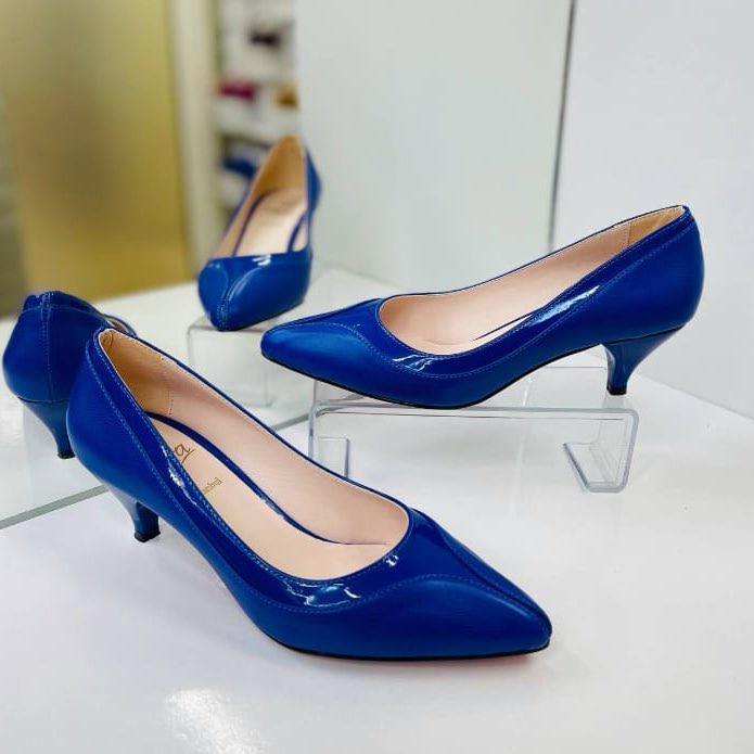 trend_timeless's tweet image. Kindly DM us to order 

Size 37-42

Color displayed 

Price - 13,000
#coporateshoe #Abujatwittercommunity #timelesstrend