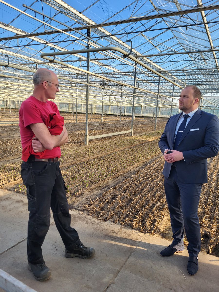 D66Heemskerk's tweet photo. Gisteren met 2de Kamerlid @RomkeDeJong op bezoek geweest bij meerdere ondernemers in Heemskerk. Mooie optimistische verhalen gehoord en opgehaald waarmee we als gemeente onze ondernemers nog meer mee kunnen helpen. 

#ondernemen #heemskerk #GR2022 https://t.co/lGUfudP4ne
