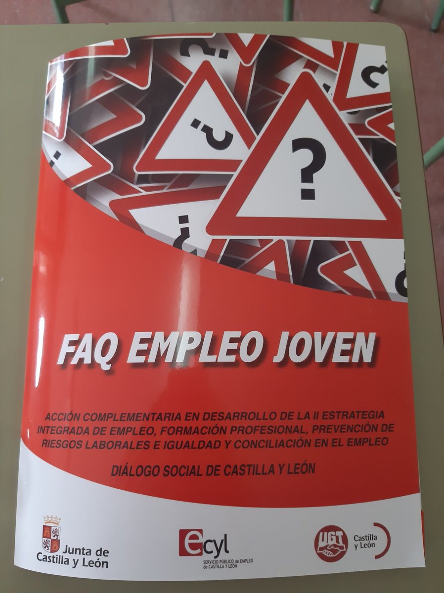 PRUDENQUEL's tweet photo. @IES_Ribera.Alumnos de ciclos formativos de las familias profesionales de Madera y Mueble, Informática y Comunicaciones y Electricidad y Electrónica han asistido a un taller de búsqueda de empleo impartido por Silvia Galindo  Técnico de Orientacion Laboral de UGT. Gracias Silvia. https://t.co/0tlqcgFXqx