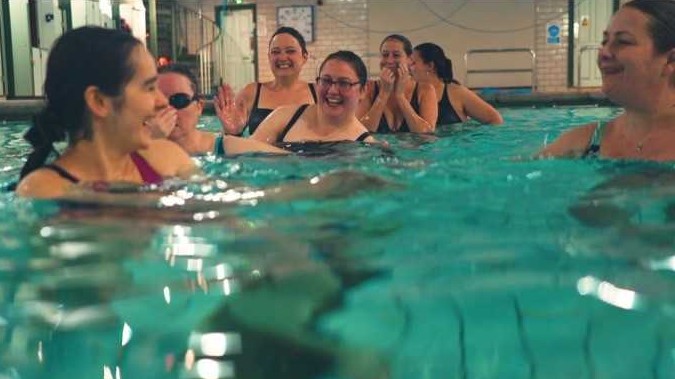 Who's up for some swimming and dancing?

Our fun classes run on Sundays 4-5pm at @bramleybaths. 

Beginners welcome, so come and give us a try! 

#LeedsGirlsCan #leeds #morethanapool