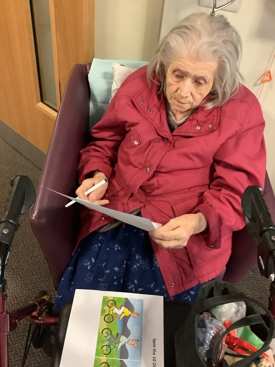 ferendune's tweet photo. Two of our lovely ladies at Ferendune court this morning enjoying the craft session ✍🏻✍🏻🧩🖍✏️📚📚 https://t.co/T3DqDMWEZF