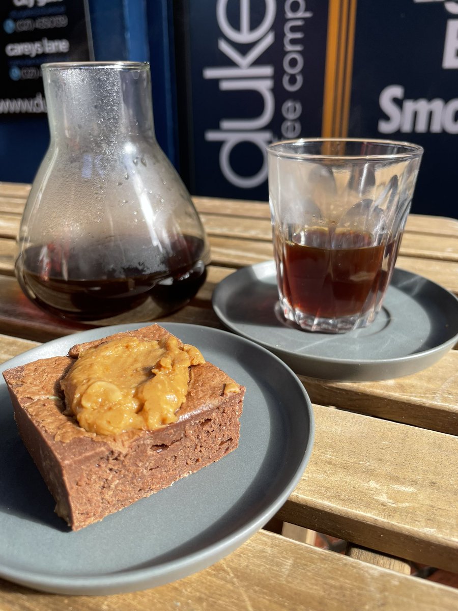 dukescoffeeco's tweet photo. Friday treat…… an insanely delicious #chocolate & #peanutbutter #brownie washed down with a juicy #batchbrew using a fruity #ethiopiancoffee ……. 😍🥰🤟 https://t.co/x9cejAd11C