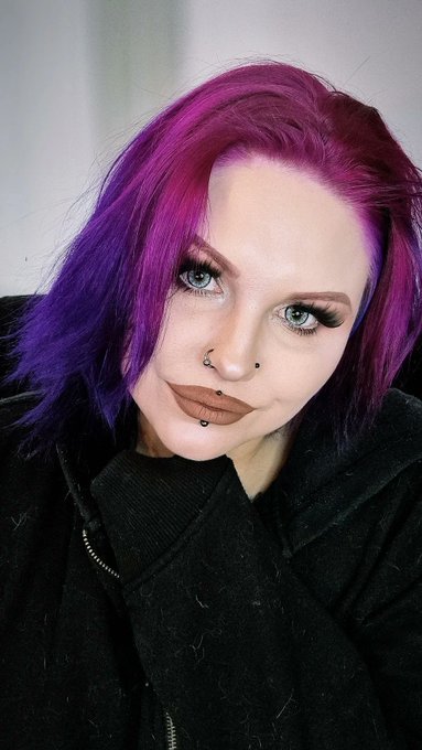 New hair color ^^ https://t.co/mzg0sBVQCi<a href="/tag/smoke"class="tags"><span>#smoke</span></a><a href="/tag/smoking"class="tags"><span>#smoking</span></a><a href="/tag/fetish"class="tags"><span>#fetish</span></a><a href="/tag/fetishmodel"class="tags"><span>#fetishmodel</span></a><a href="/tag/vape"class="tags"><span>#vape</span></a><a href="/tag/vaping"class="tags"><span>#vaping</span></a>