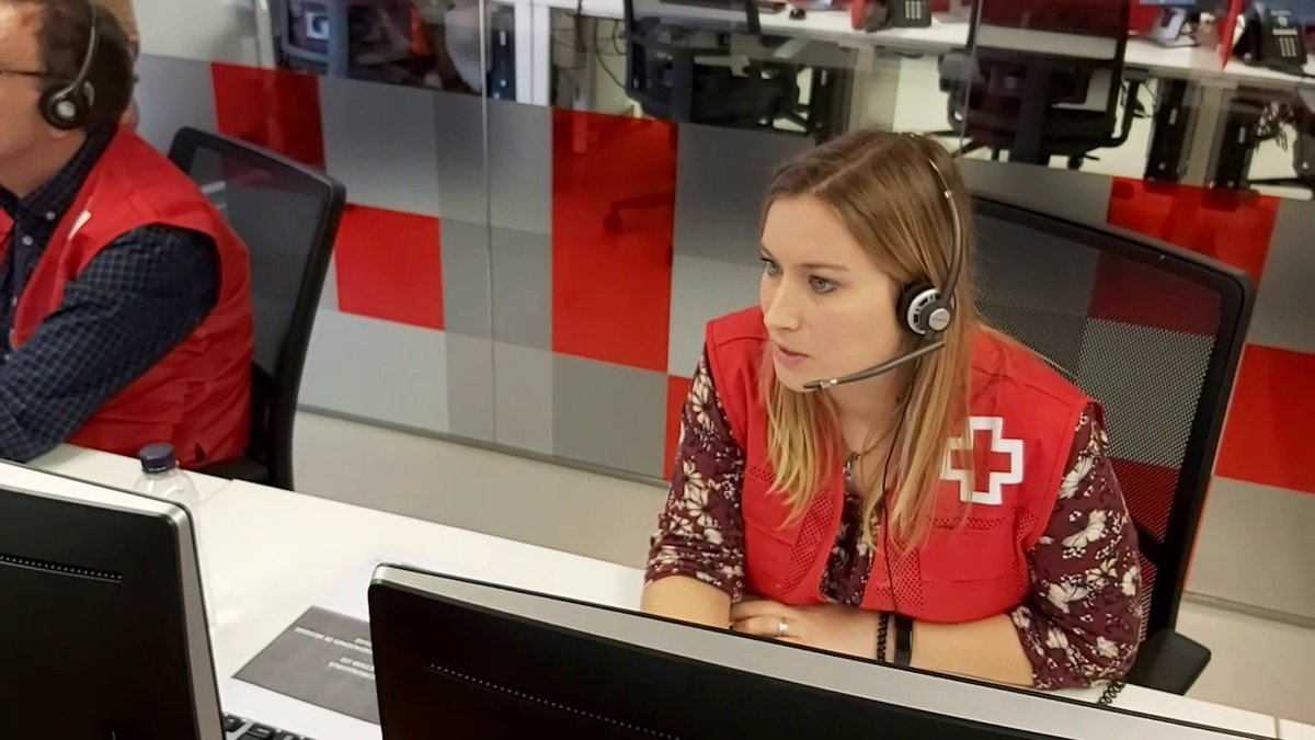 CruzRojaMadrid's tweet photo. Si sufres ansiedad, depresión, te sientes sola o solo, o te preocupa algo, #CruzRojaTeEscucha puede ayudarte. 

📱 Llama de manera gratuita a nuestro teléfono de apoyo psicológico 900 107 917. 

Recuerda, la #SaludMental es importante 🧠❤️. https://t.co/4mVNUjDORT