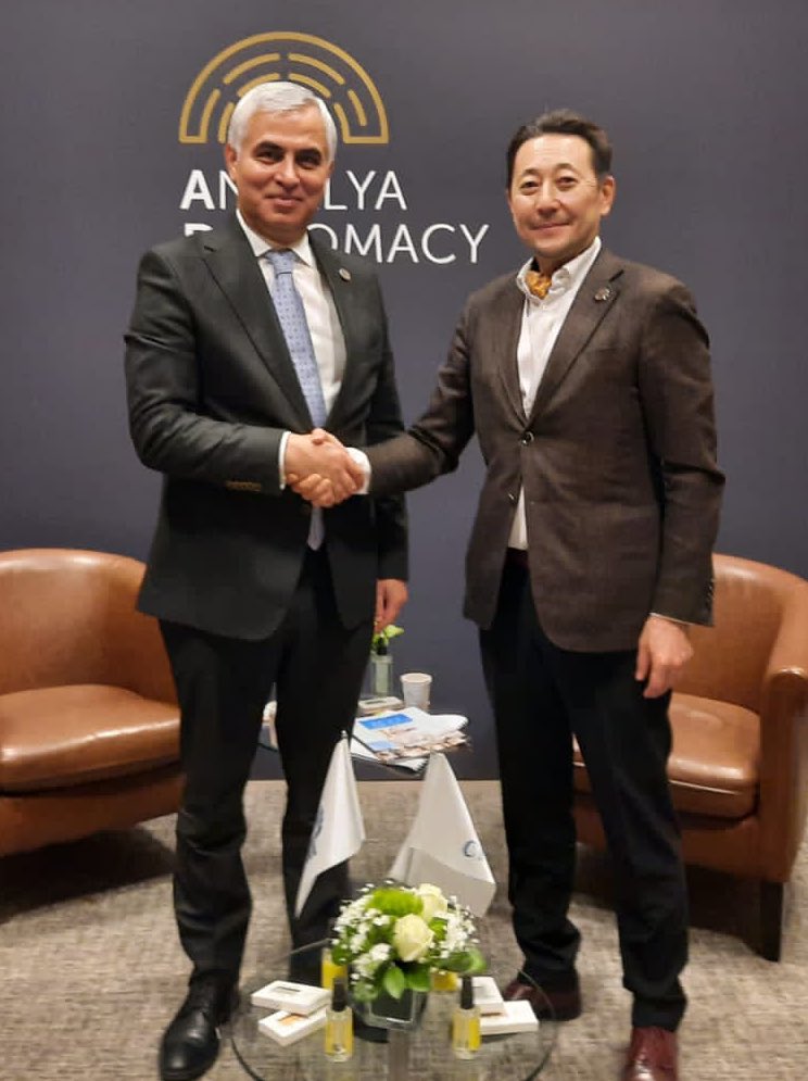 KairatSarybay's tweet photo. In depth conversation w/ @ECO_int SecGen Amb Khusrav Noziri on strengthening partnership between #ECO & #CICA, specifically #connetivity
Handed over the invitation of π°πΏ Deputy Prime Minister&Minister of @MFA_KZ to milestone Sixth #CICASummit2022
#ADF2022 #CICA30anniversary https://t.co/iaWkiblbQC