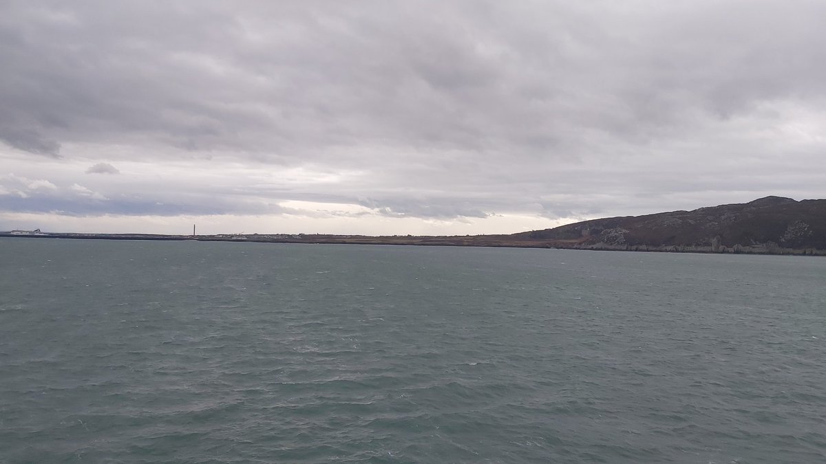 m_naomi94's tweet photo. trying to get home on @StenaLineUKIE Estrid.... can almost touch Holyhead... but due to only one bow thruster working.... now stuck here until at least 2pm https://t.co/16RqdhxnWI