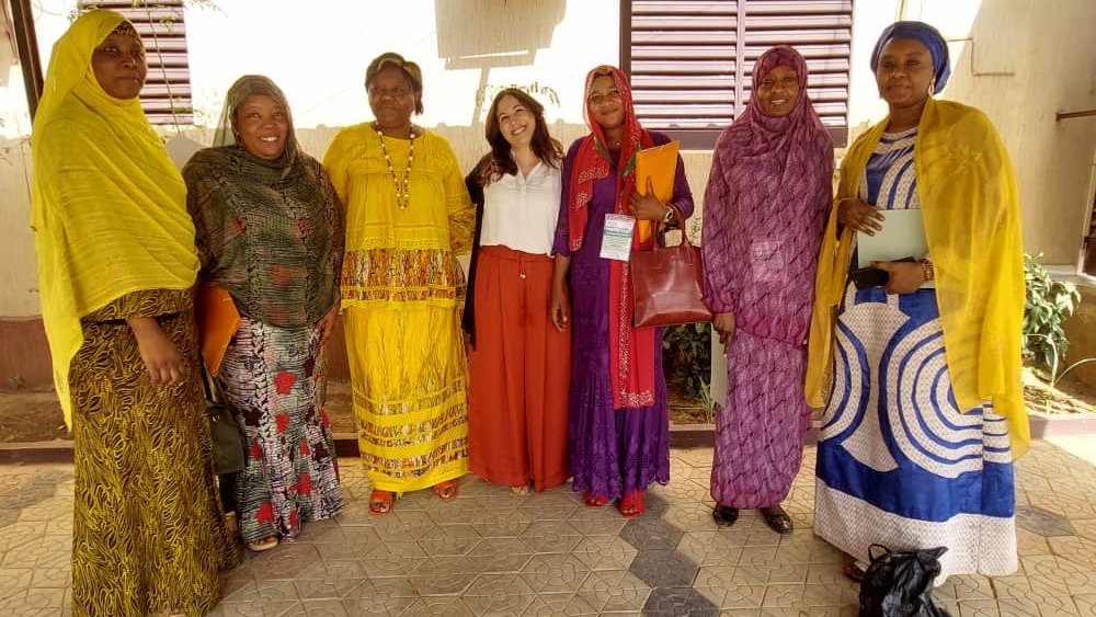 SOCIEUXplus's tweet photo. Fin de la formation #SOCIEUX+ sur l'accompagnement aux demandeurs d’emploi et les #softskills pour les conseillers du @NigerAnpe, avec les expertes Samira Elhamess de #France et Françoise Bibi Belinga du #Cameroun.
Merci aux participant.e.s !
#coopération #emploi #entrepairs https://t.co/AtuBZIXhbH
