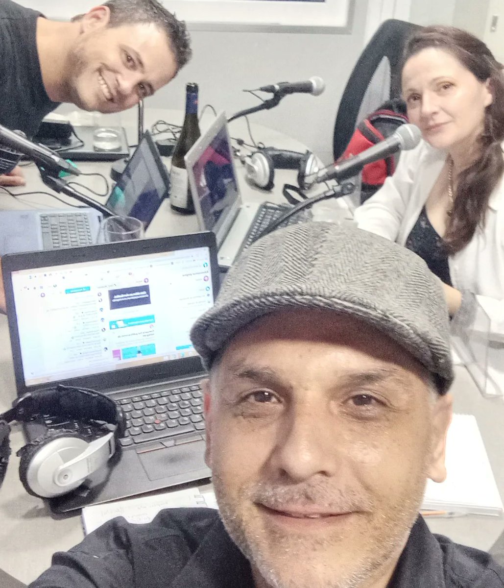 pabloaltboi's tweet photo. Noche de @MVQNRadio https://t.co/o6SG84TfNj