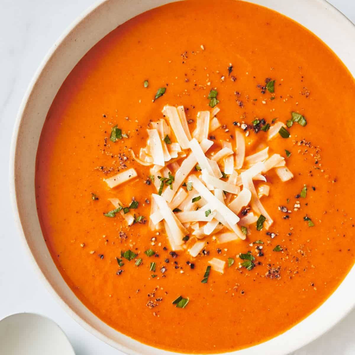 DownsideChap's tweet photo. Today is @downsideschool @CAFOD #Lent Fast Day, together as a #community we are having a simple Soup Lunch for those who don't have much food. All donations are going to @CAFOD's @decappeal for #Ukraine https://t.co/T03Vn1kblp @DownsideFood #DownsideCommunity #solidarity #Soup https://t.co/rOV3MofgiP