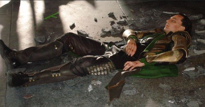 hiddlesdarlin's tweet photo. “NEW” old photo from the set of “The Avengers”

📷: douglasnoemakeup https://t.co/hz8m97t605