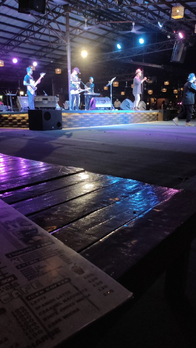 Zevithekiddo's tweet photo. ATM
#WavesBar #AlterCabanatuan https://t.co/Ro1llredAa
