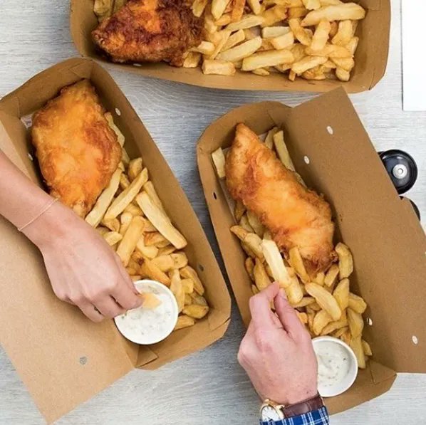 Get your #fishandchipfriday fix in the comfort of your home! Delivery has never been this easy, thanks to #Deliveroo and #Ubereats! 🛵

#fishrestaurants #takeaways #delivery 
#londonfoodie #londonrestaurants #seafood #freshseafood #fishrestaurant #UK #boroughmarket #fishnchips