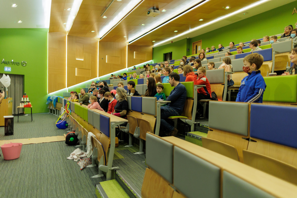 I_Form_Centre's tweet photo. As part of #EngineersWeek this week, we took part in the Sligo Engineering Fair 👍 Hosted by @itsligo, with funding from @scienceirel  &amp; @AbbottNews, it was a great family-day event with schools engineering projects &amp; hands on workshops. Co-ordinated by @EngineerIreland👏 https://t.co/NYSUiWYNlG