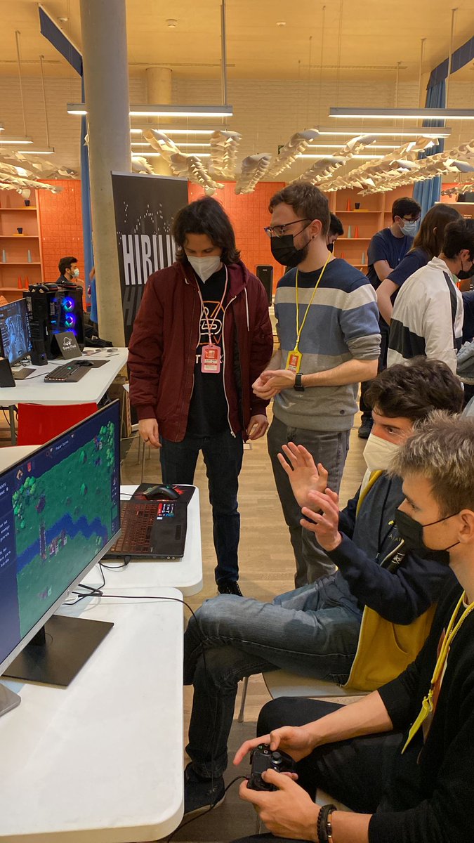 Autohit_Games's tweet photo. Seguimos en el @VlcIndieSummit, si estáis por allí hoy o mañana pasaros a probar nuestro juego "RoD" 🐭⚔️🦎 y todos los otros proyectos indies, que pintan genial! Os esperamos!! 🤗 #indiegame #indiedev #videojuegos https://t.co/ou5aT9xsR7