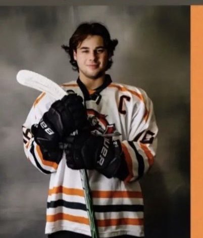 RI_Hockey's tweet photo. The RI hockey community mourns the loss of a special person, Matthew Dennison. Our thoughts and prayers go out to him and his family. May he rest in peace. #md16 🙏🏼🙏🏼🙏🏼 https://t.co/OQpAK9OjVR