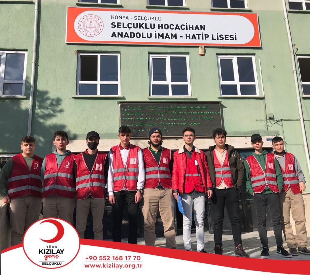 🩸🦺Genç Kızılay Selçuklu Lise birimi Hocacihan Anadolu İmam Hatip  Lisesinde düzenlenen #Kanpanya Kan toplama etkinliğine katılarak destek olduk.