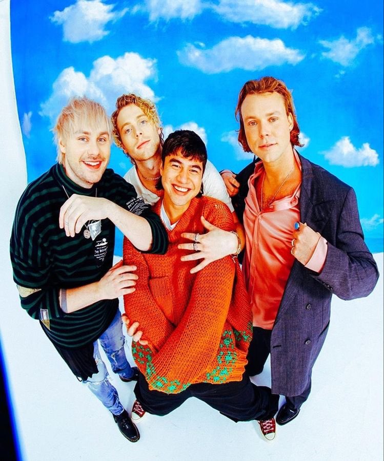 PetuniasLuke's tweet photo. โI learned my lesson when I felt you slip away, and iโm missing out on half my lifeโ
#StreamCompleteMess #COMPLETEMESS
https://t.co/yhA9hyGi75 https://t.co/qDUnwYfTQU