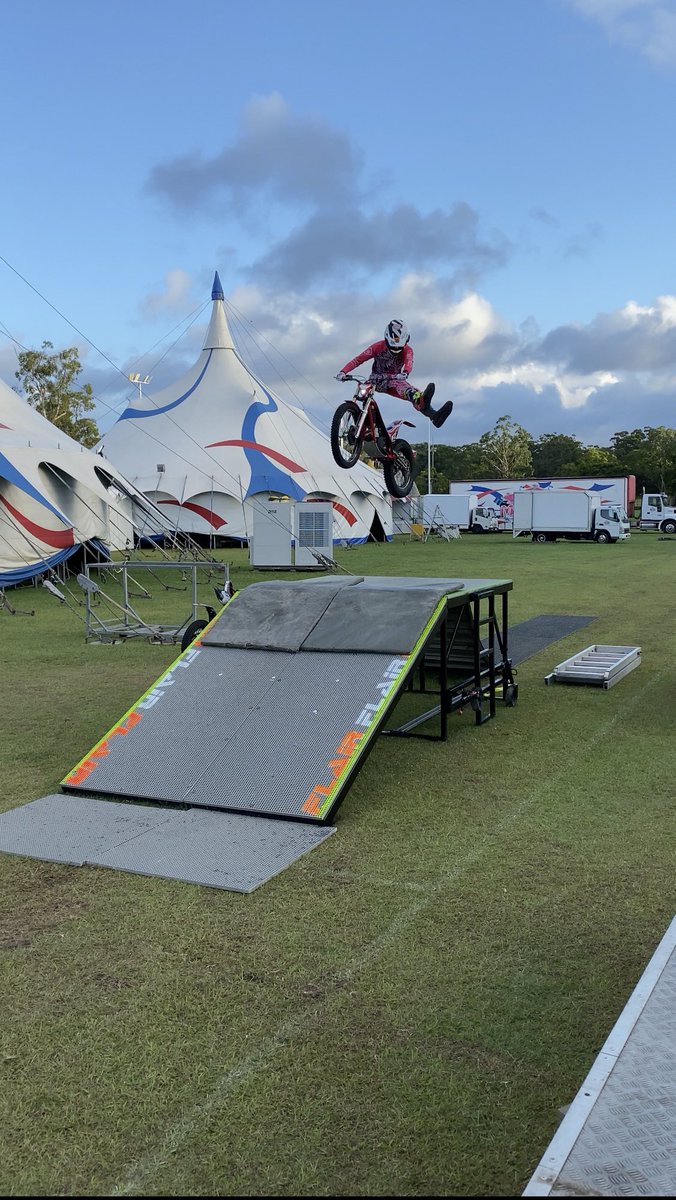 m_pol1's tweet photo. Training first show https://t.co/wj1FmKq13f