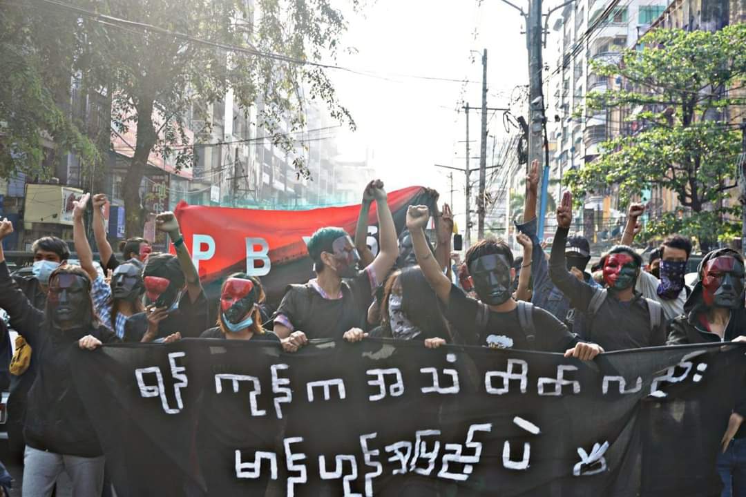 minn_robert's tweet photo. "Yangon is strong full swing even though we are in silent"

Today Protest In Yangon.
Mar 11, Burma

PBYSC/#MilkTeaAlliance Yangon/KYSC/RGE and other strike group joined.
#WhatsHappeningInMyanmar https://t.co/EAj4p0I9yf