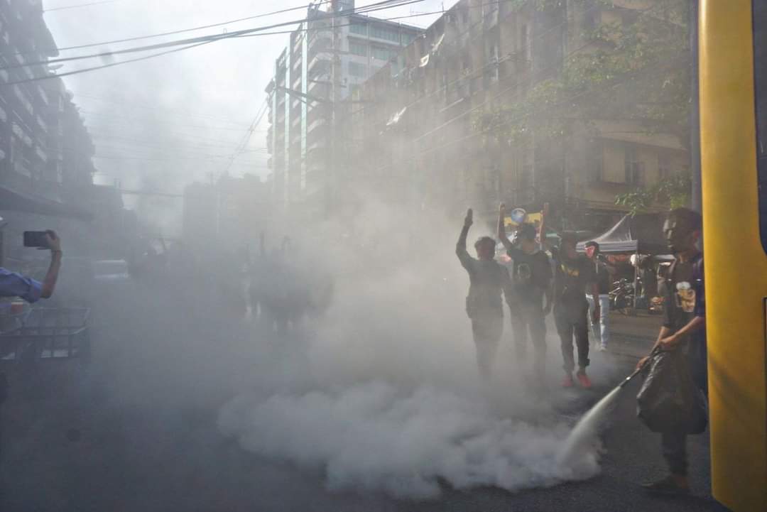minn_robert's tweet photo. "Yangon is strong full swing even though we are in silent"

Today Protest In Yangon.
Mar 11, Burma

PBYSC/#MilkTeaAlliance Yangon/KYSC/RGE and other strike group joined.
#WhatsHappeningInMyanmar https://t.co/EAj4p0I9yf