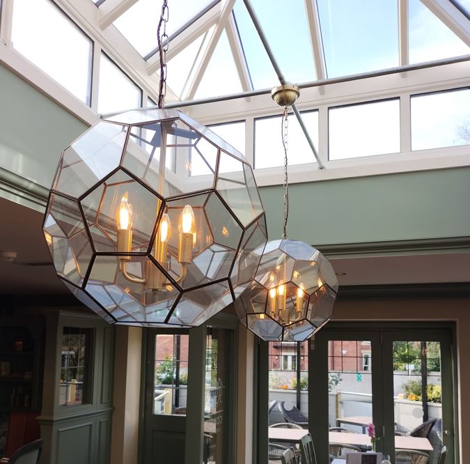 e2Lighting1's tweet photo. A morning site visit to see our lighting at the @coachandfour @HydesBrewery refurbishment @DV8Designs 💡💡 https://t.co/qoDtrjDaIM