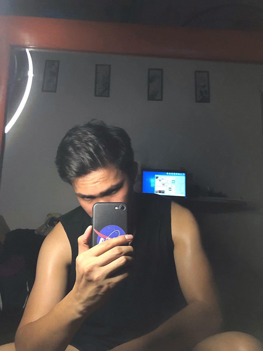 Gabwangg's tweet photo. Happy Weekend😉

#cebu #cebuano #pinoy #asian #alter #men #fitness #fit #healthy https://t.co/ijc8wWe6aS
