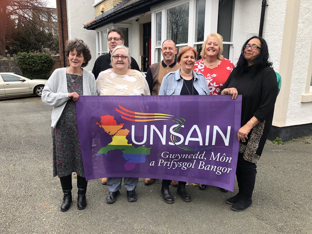 Great turnout of ⁦<a href="/UNISONWales/">UNISON Cymru/Wales</a>⁩ staff &amp; lay members at the opening of Colwyn Bay lay members office. I am proud as ⁦<a href="/UNISONWales/">UNISON Cymru/Wales</a>⁩ NEC Member to support our lay members in the Great Nation of Wales 🏴󠁧󠁢󠁷󠁬󠁳󠁿 #unison #GreatNationOfWales