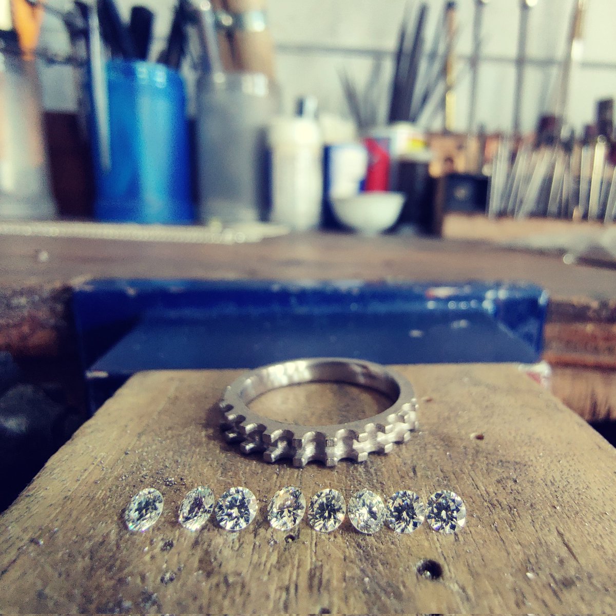nellmoylan's tweet photo. Now it's just a matter of putting it all together #goldsmith #diamonds https://t.co/Sb1z0EyXFV