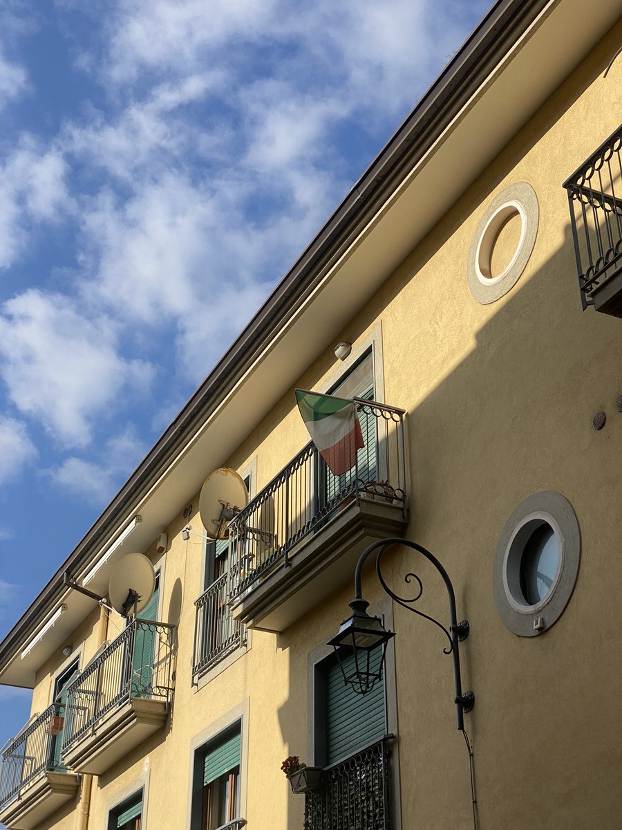 RodriiBiJey's tweet photo. Nuevo comienzo 🇮🇹💫 https://t.co/ye0xTpo8fQ