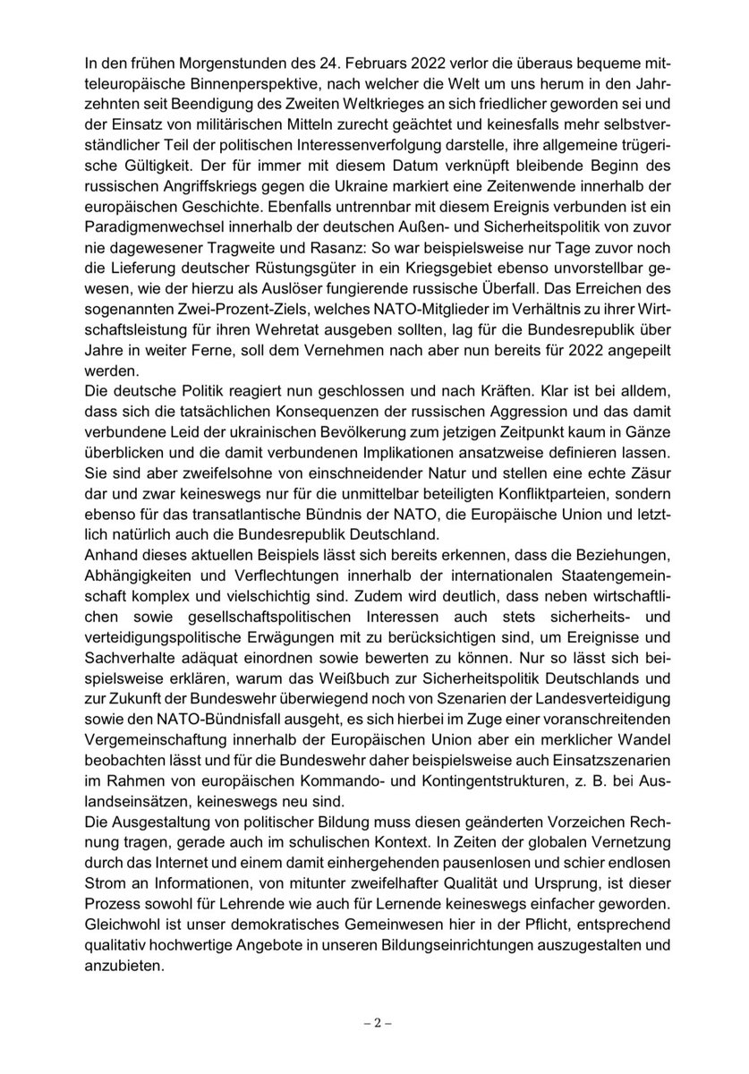 afdwatchbremen's tweet photo. Perfide wie die Bremer CDU ist, nutzt sie den Krieg in der #Ukraine unvermittelt aus, um in einem „Dringlichkeitsantrag“ faktisch zu fordern, SchülerInnen sollten für die Interessen von NATO und Bundeswehr effizient indoktriniert werden dürfen. #Bremen #CDU #NoAfD https://t.co/dyPghlrO73