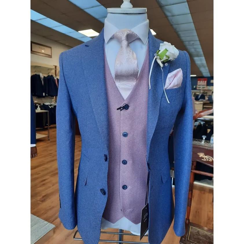 SimplySuits's tweet photo. NEW ARRIVAL!!!
Light blue textured three piece now available. We've added our new Salmon fashion waistcoat to stand out from the crowd.
We are open this weekend
Friday 9am to 6pm
Saturday 9am to 6pm
Sunday 1pm to 6pm
#fashionstyle #fashionsuits #newcollection #springsummer https://t.co/ydtYiKXb1S