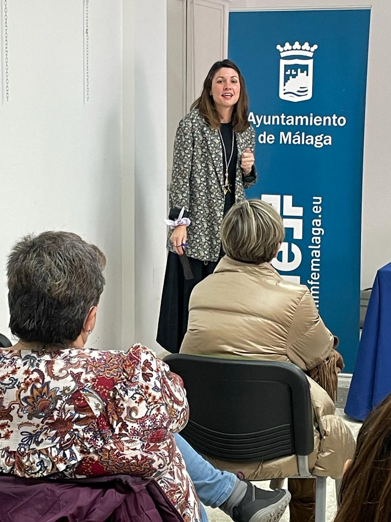 malagaimfe's tweet photo. Hoy estamos de #NetworkingIMFE en el distrito de Ciudad Jardín presentando iniciativas #empresariales de la ciudad 👏👏👏@malaga https://t.co/R4LbJQIprL