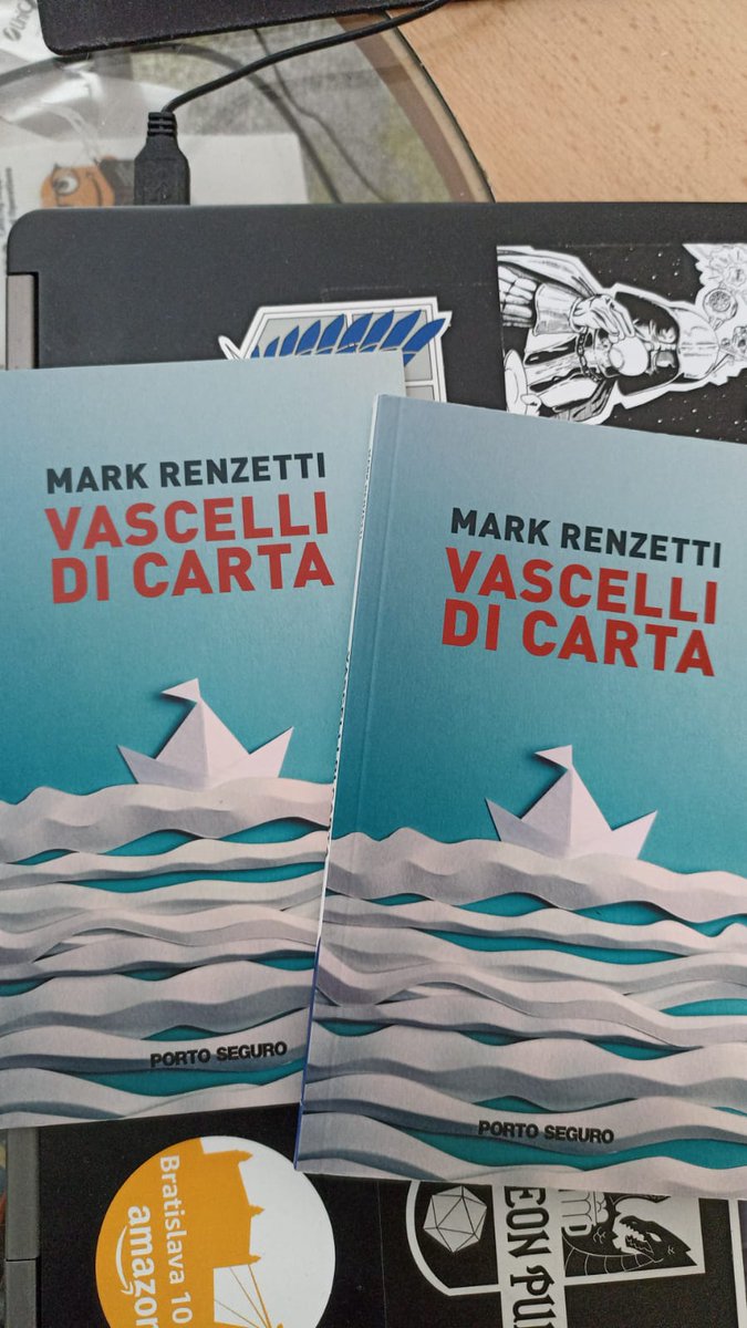 lolabenny3's tweet photo. I #VascellidiCarta del buon @Renze_K hanno "navigato" fino a Bratislava. Ti abbiamo riportato qui, in qualche modo. 

#libro #lettura #poesie #aforismi  #autore #scrittoreemergente

@PortoSeguroEd  #carpediem https://t.co/oyzHRvxwv6