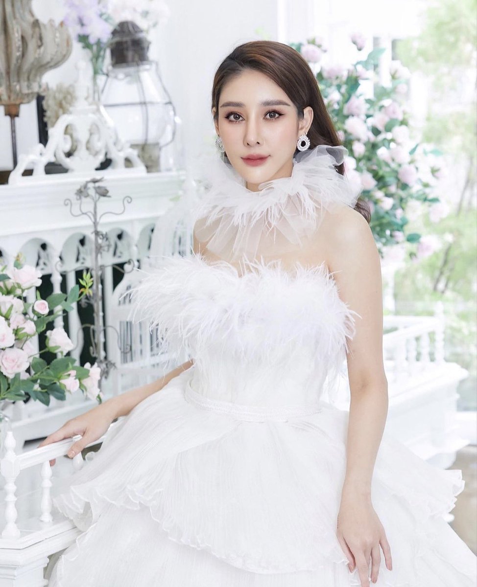 apirom0909's tweet image. จริงอย่างที่พี่เอพูดเลยว่าชีวิตโมเปรียบเหมือนหนังสือเล่มหนึ่ง “สอนทุกอย่างให้กับชีวิต เป็นบทเรียนให้ชีวิต” ซึ่งโมเองก็เคยพูดในรายการคุยแซ่บเหมือนกัน “ถ้ามองโมเป็นหนังสือเล่มหนึ่ง ถ้าอ่านและวิเคราะห์ได้ดี เขาจะได้อะไรดีๆกลับไป” 

#แตงโมต้องไม่ตายฟรี 
#แตงโมต้องได้รับความยุติธรรม