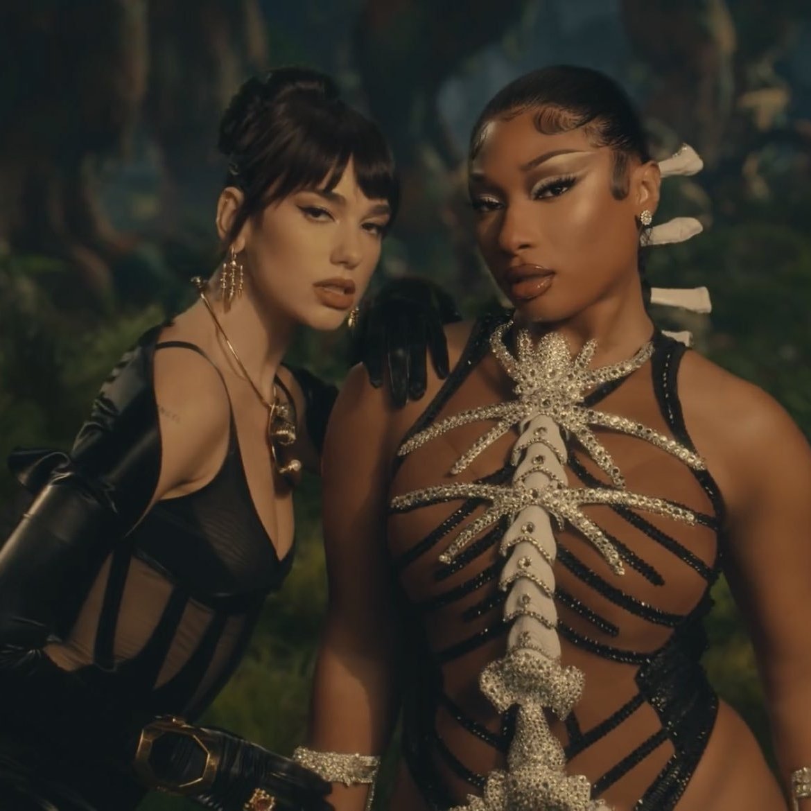 OMGGG THEY ARE LOOKING DAMN GOOD