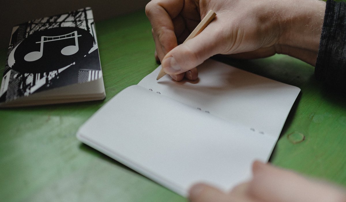 BridgeSetSound's tweet image. How do you fill in the blanks? Our pocket notebooks would love to know! bridgesetsound.com/products/graph…