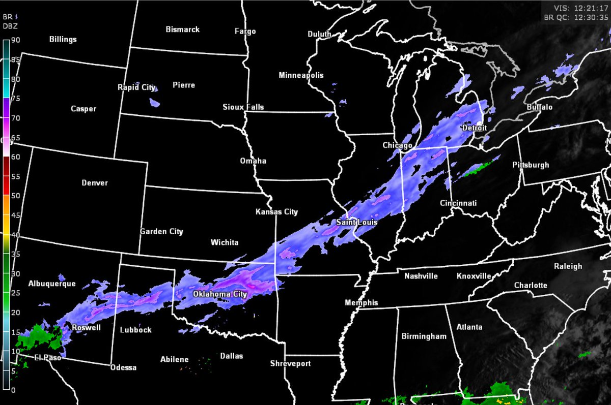 NashSevereWx's tweet photo. A line of snow stretches from Buffalo, NY all the way to the Clovis, NM. For reference, it would take you 24 hours to drive that far. ^wm https://t.co/jsvzO077ZR