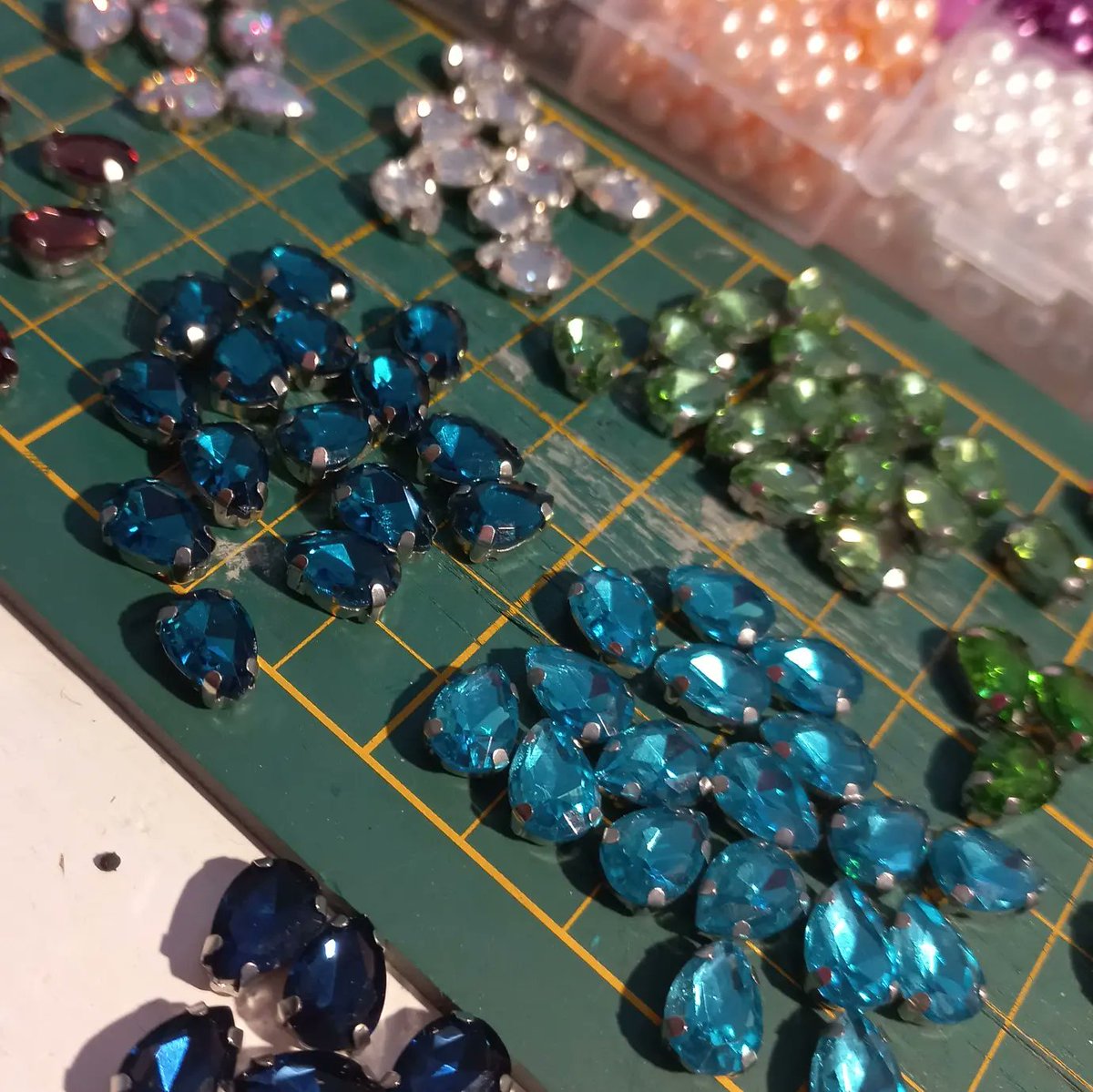 fiftycb's tweet photo. Facciamoci illuminare dalla bellezza...#littledrops #orecchini #puntiluce #bijoux
@LaBallerinaBia1 https://t.co/jWdkChnzUi