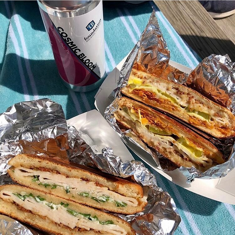 MuthahTruckah's tweet photo. Today’s the day y’all! PEDAL to the METAL for our EIGTH season 🤘🏼 ROCKIN’ with our Buds @foundationbrew 12-6 or Sellout! Of Course, we’re gettin’ a GORGEOUS day on Industrial way! 😏💫
TEXT 207-251-2045 ❤️
•
•

#season8 #welcomeback #letsgooo #damngood #damngoodfood #sandw… https://t.co/ETIp3oghKJ